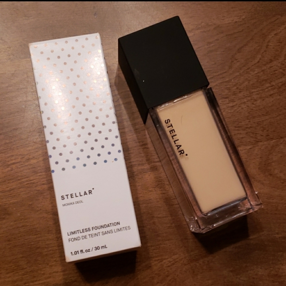 BNWT Stellar Limitless foundation in L02